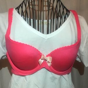 Victoria’s Secret Body Bra 34A